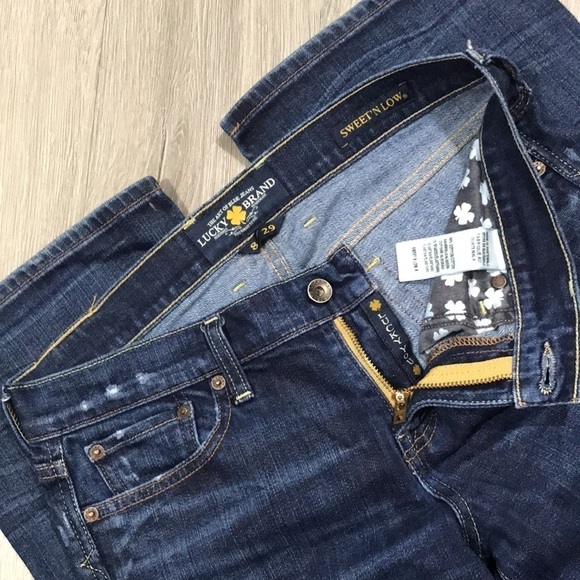Lucky Brand Sweet 'N Low DarkWash Distressed Bootcut Jeans size 8/29 - Picture 6 of 12